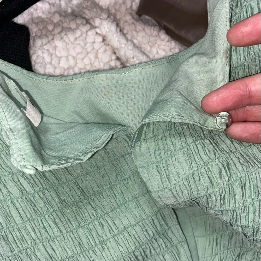 Day+Moon Green Smocked Textured Ruffle Dress - Picture 8 of 11